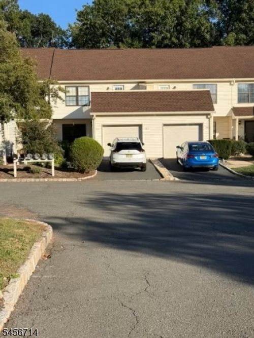 317 Jamestown Ct, Flemington, NJ, 08822-2074 | Card Image