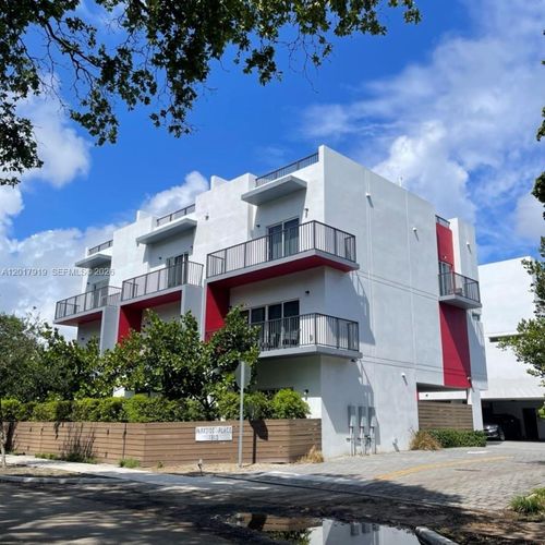 6-1813 Madison St, Hollywood, FL, 33020-5580 | Card Image