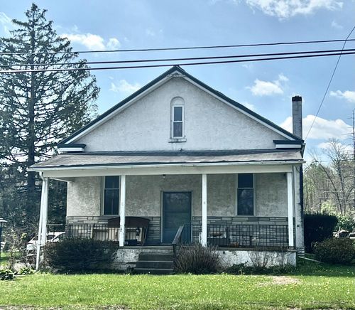 1462 N Gravel Pike, PERKIOMENVILLE, PA, 18074-9786 | Card Image