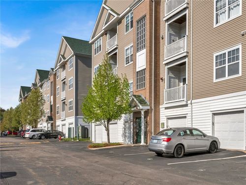 303-96 Mill St, Woonsocket, RI, 02895-8213 | Card Image