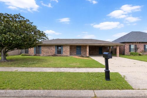 903 Eagle Dr, Houma, LA, 70364-1923 | Card Image