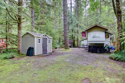 25 First St, Deming, WA, 98244 | Card Image