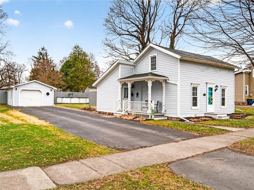 200 Genesee St, Avon, NY, 14414-1242 | Card Image