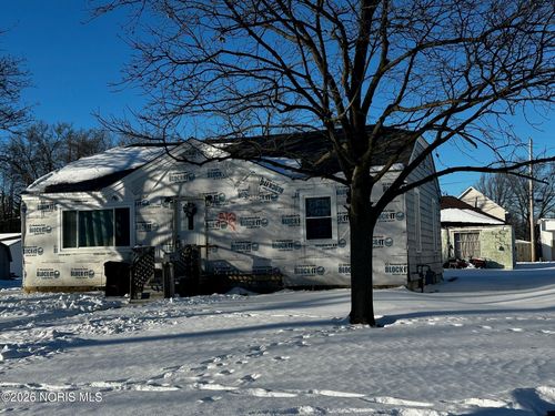 242 Sycamore St, Fostoria, OH, 44830-2406 | Card Image