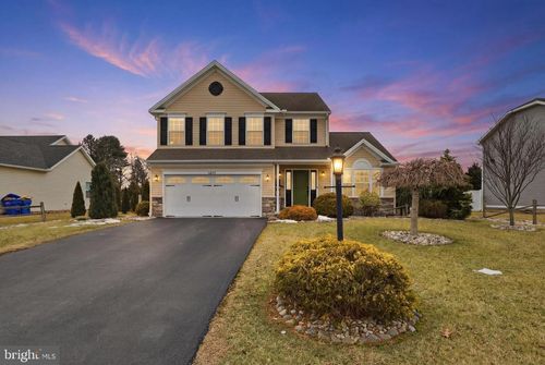 6083 Jennifer Ln, SPRING GROVE, PA, 17362-8447 | Card Image