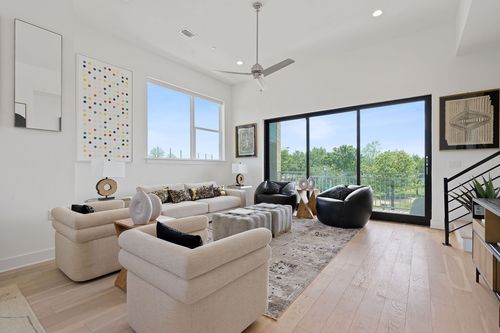 1-2805 Mccurdy St, Austin, TX, 78723-2851 | Card Image