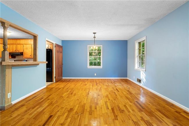 300 S Dale Ave, House other with 3 bedrooms, 2 bathrooms and null parking in Calhoun GA | Image 4