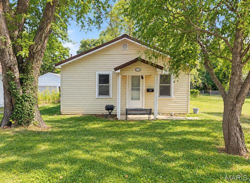 310 Krei Blvd, Farmington, MO, 63640-1324 | Card Image