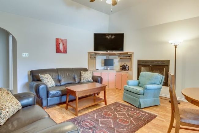 7445 Mcgregor Ln, House other with 3 bedrooms, 3 bathrooms and 3 parking in Dripping Springs TX | Image 11