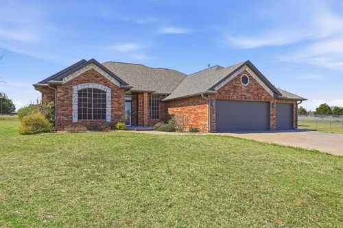 221 Heather Lane, Tuttle, OK, 73089 | Card Image