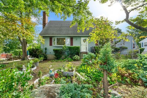 7 Charlotte Dr, Bristol, RI, 02809-4205 | Card Image