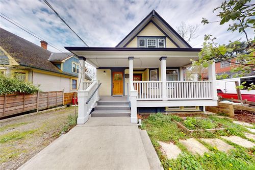 1454/1456 Begbie St, Victoria, BC, V8R1K7 | Card Image