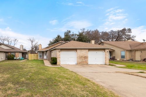 313 Greenlawn Blvd, Round Rock, TX, 78664-6002 | Card Image
