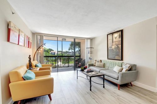 1523 Bridgewood Drive, Boca Raton, FL, 33434 | Card Image