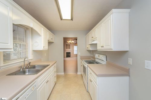 215 E Middlebury Lane, Aiken, SC, 29803-8018 | Card Image