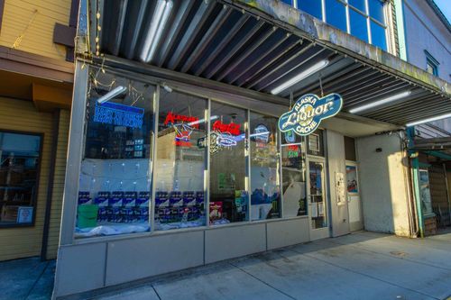 156 S Franklin Street, Juneau, AK, 99801 | Card Image