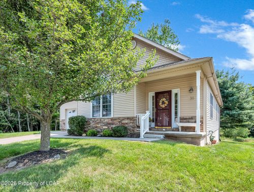 36 Greenbriar Dr, Dallas, PA, 18612-9133 | Card Image
