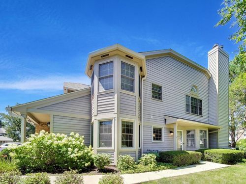 0-3278 N Carriageway Dr, Arlington Heights, IL, 60004-7715 | Card Image