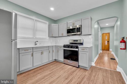 127 Cleveland Ave, RIVERSIDE, NJ, 08075-3501 | Card Image