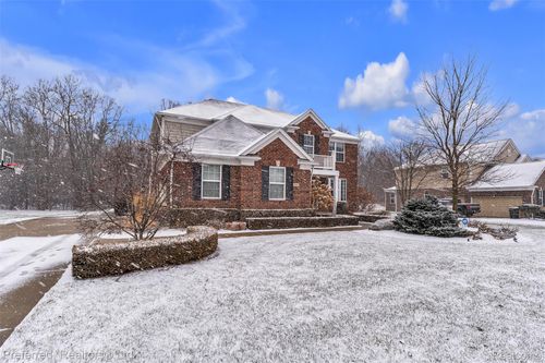 3230 Park Meadow Dr, Lake Orion, MI, 48362-2062 | Card Image