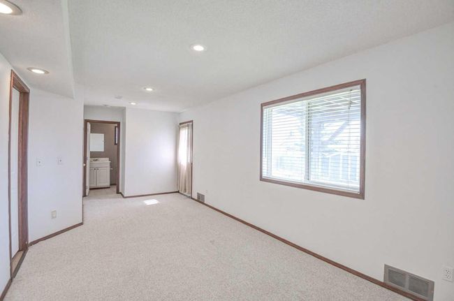 101 Shawbrooke Green Sw, House other with 2 bedrooms, 2 bathrooms and 4 parking in Calgary AB | Image 25