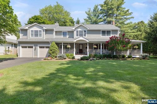 79 Parkway, Harrington Park, NJ, 07640-1818 | Card Image