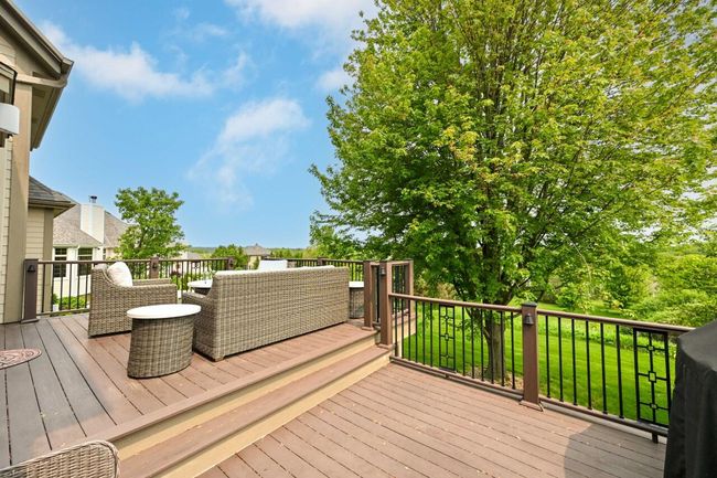 W226N3550 Wethersfield Road, House other with 5 bedrooms, 3 bathrooms and null parking in Pewaukee WI | Image 15