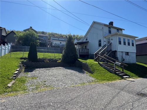 164 N 1st St, West Newton, PA, 15089-1534 | Card Image