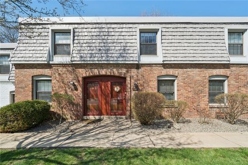 520 Carriage Cir, Pittsburgh, PA, 15205-1601 | Card Image
