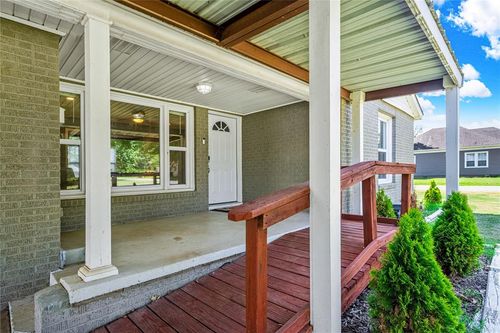 827 S 20th St, Chickasha, OK, 73018-3815 | Card Image