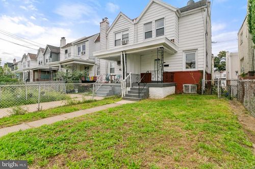 7038 Clover Ln, UPPER DARBY, PA, 19082-5311 | Card Image