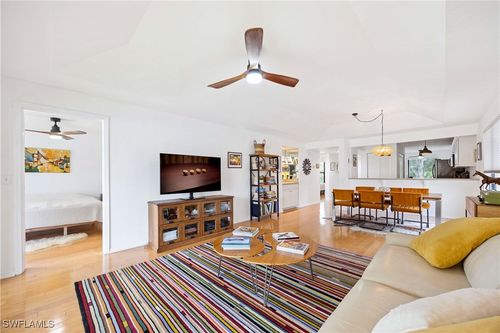 apt-d201-4241 Chantelle Dr, NAPLES, FL, 34112-7175 | Card Image