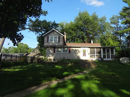 111 Millard Ave, Fox River Grove, IL, 60021-1435 | Card Image