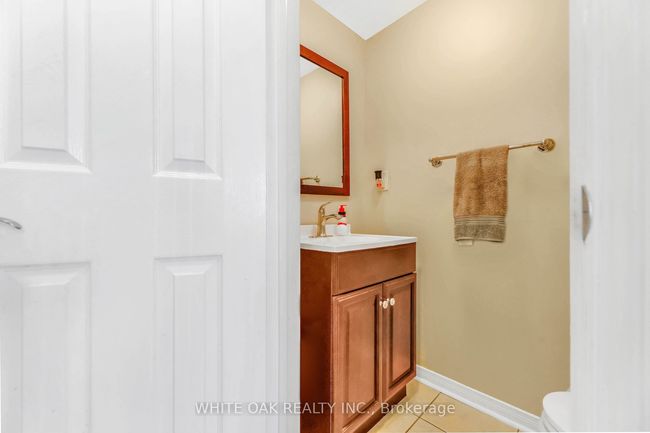 43 Sassafras Cir, House attached with 4 bedrooms, 4 bathrooms and 2 parking in Thornhill ON | Image 6