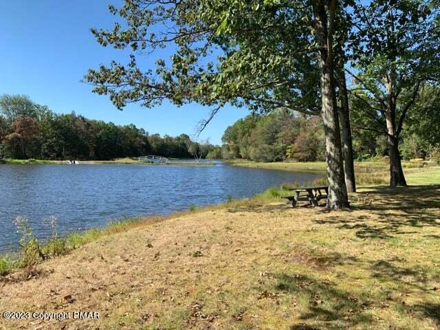 Forest Dr, Kunkletown, PA 18058