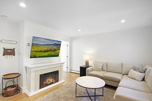 apt-2-12 Salem Street Ave, Boston, MA, 02129-3045 | Card Image