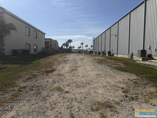 3-103 E Bahama St, South Padre Island, TX, 78597-7134 | Card Image