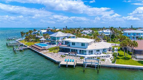 723 Key Royale Dr, HOLMES BEACH, FL, 34217-1231 | Card Image