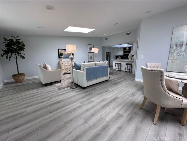 APT-201K - 13361 El Dorado Dr, Home with 2 bedrooms, 2 bathrooms and null parking in Seal Beach CA | Image 5