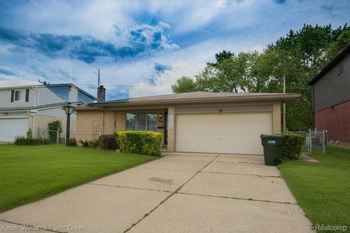 36357 Weber Dr, Sterling Heights, MI, 48310-4648 | Card Image