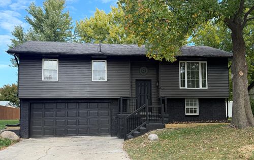 654 Cheyenne Dr, Lowell, IN, 46356-1624 | Card Image