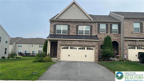 5367 Jutland Rd, Allentown, PA, 18104-8810 | Card Image