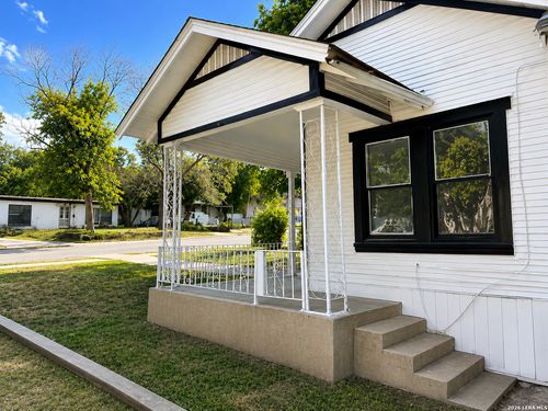 b-1319 Leal, San Antonio, TX, 78207 | Card Image