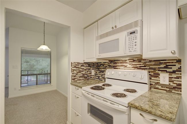 APT-112 - 1705 Crossing Pl, Condo with 2 bedrooms, 2 bathrooms and 2 parking in Austin TX | Image 13