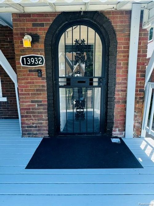 13932 Roselawn St, Detroit, MI, 48238-2423 | Card Image