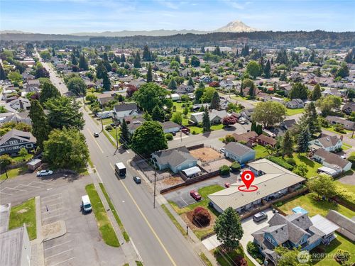 1010 W Pioneer, Puyallup, WA, 98371 | Card Image