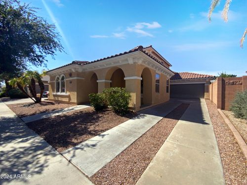 944 E Runaway Bay Place, Chandler, AZ, 85249 | Card Image