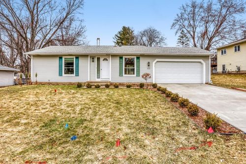 2540 Interlachen Dr, Stillwater, MN, 55082-5249 | Card Image