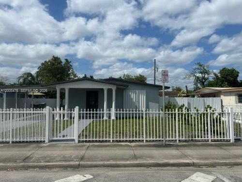 841 Hialeah Dr, Hialeah, FL, 33010-5538 | Card Image