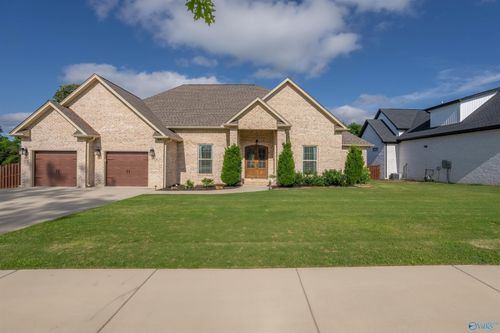 706 Saddleridge Way, Florence, AL, 35630-2966 | Card Image
